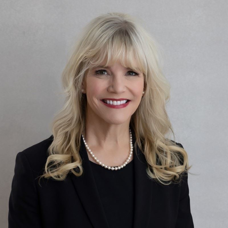 Christine Derr Photo